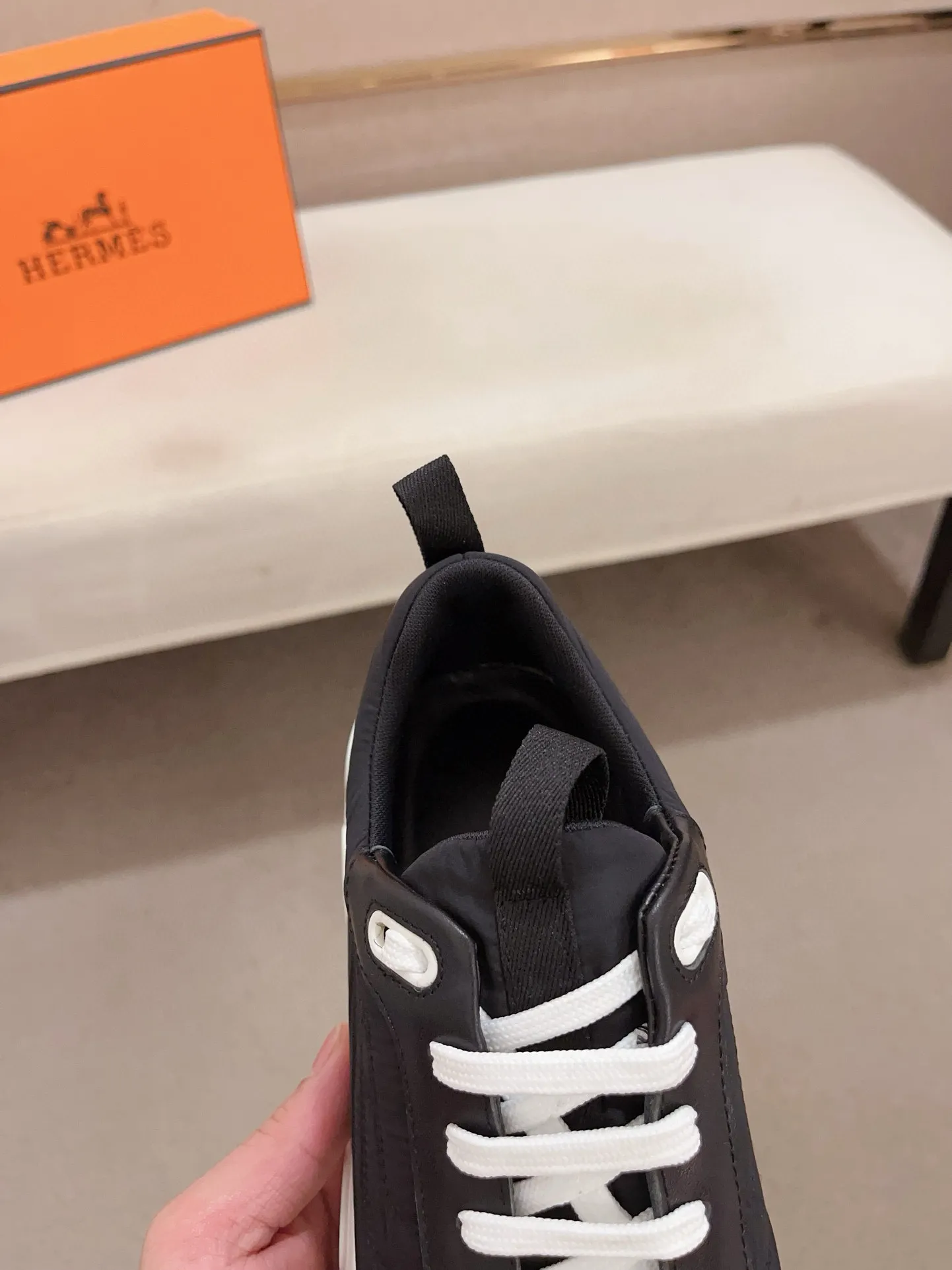 Factory price: 460💰《HERMES》【Classic Original Version】Hermès; Top 🔝 Purchasing Agency 🔍🔍 Men's latest 🇺🇸 counters are on sale simultaneously, original imported from Italy ▲▲First-layer cowhide ▲▲ (high-end, extravagance and class) times) Exquisite workmanship (Italian 🇮🇹Imported water-dyed 🐂cowhide lining) sole: Original sole provided by the original factory, ⚠️exclusive double-layer activity·TPR·rubber·combined molded outsole; super comfortable·wear-resistant·non-slip·environmental protection The real thing is more beautiful if you take the real thing (high quality, follow the order), you can enter and exit the counter at will * Number of yards: 38·39·40·41·42·43·44# (can be customized 45.)